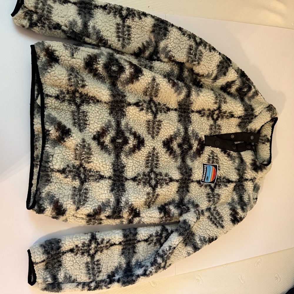 Home Free Fleece Pullover with Buttons